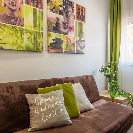 Apartamento Centro L-ll * Estepona